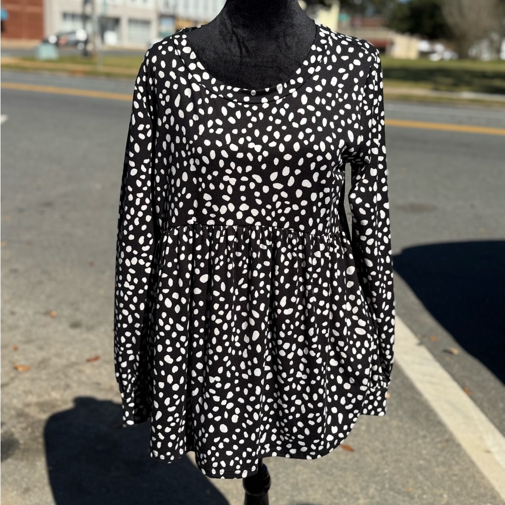 Black and White Polka Dot Long Sleeve Top